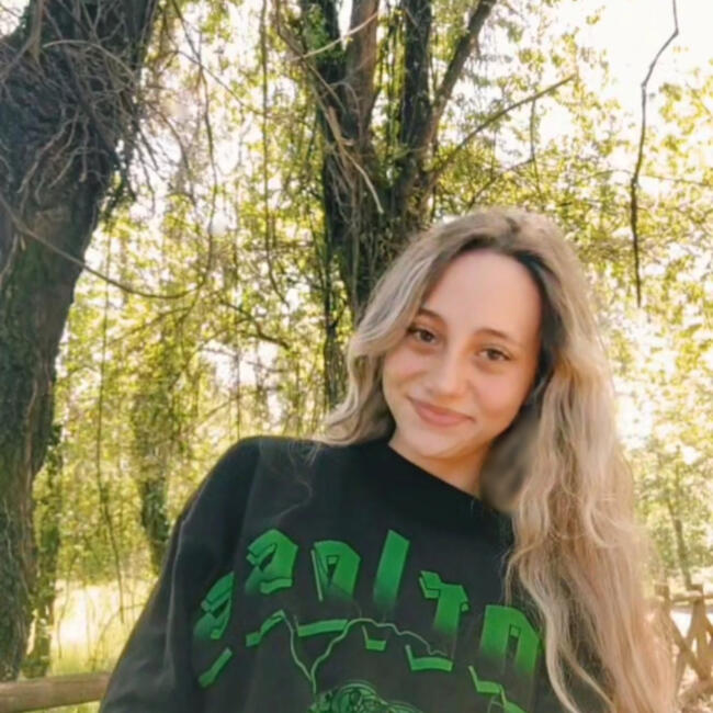 Babysitter in Faro: Daniela