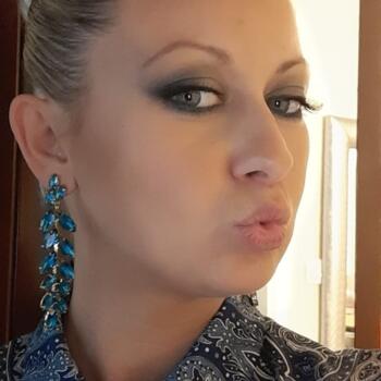 Babysitter Νέος Κουκλουτζάς: Magda