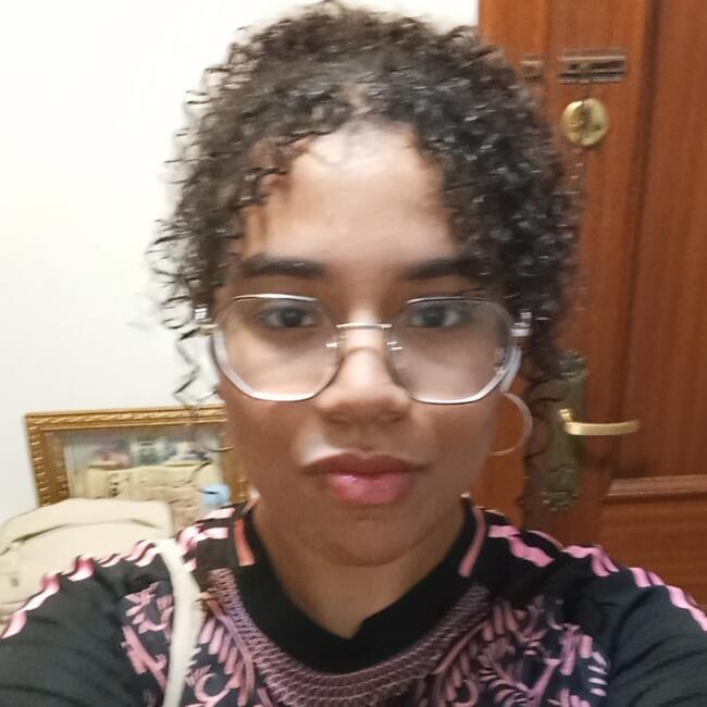 Babysitter in Burgos: Bouchra