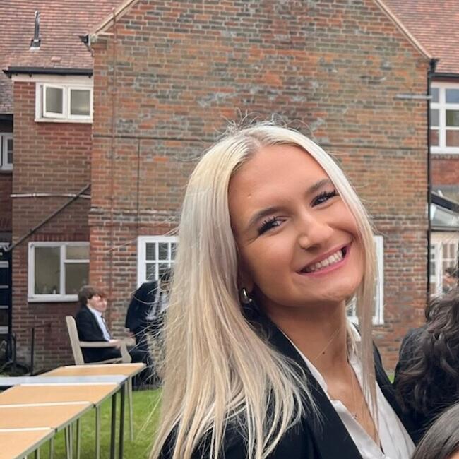 Babysitter in Nottingham: Keira