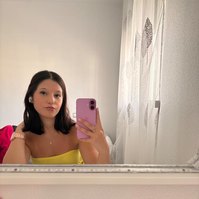 Babysitter in Murcia: Jenifer