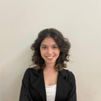 Babysitter in Paulínia: Nicole