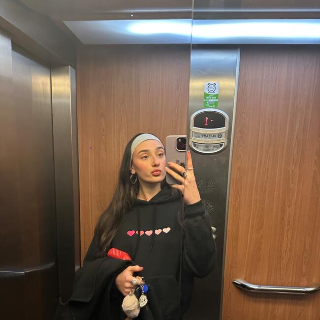 Babysitter in Rennes: Nora