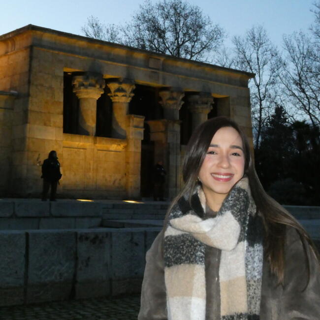 Babysitter in Madrid: Valeria