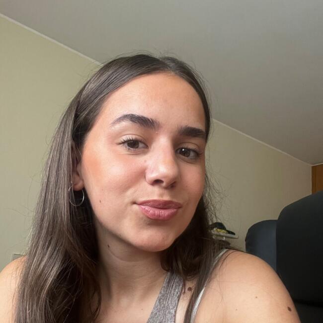 Babysitter in Matosinhos Municipality: Gabriela