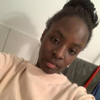 Babysitter in Bonn: Flariane