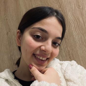 Babysitter Cadelbosco di Sopra: Chiara