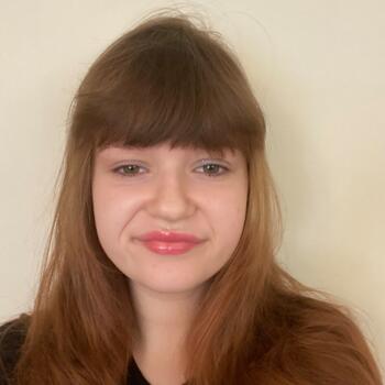 Babysitter in Luton: Lacey