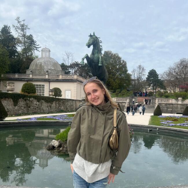 Babysitter in Hallbergmoos: Louisa
