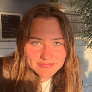 Babysitter in Nantes: Thais