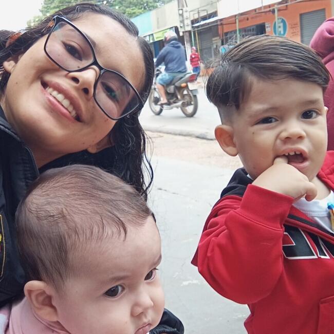 Emprego de babá em Várzea Grande: Emilly