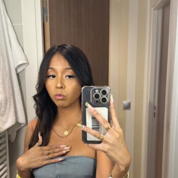 Babysitter in Suresnes: Nora Paola