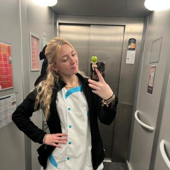 Babysitter in Warluis: Emma