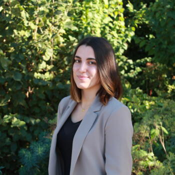 Babysitter in Limoges: Ines
