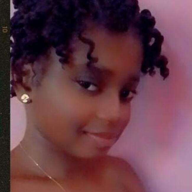 Babysitter in Old Harbour: Christal