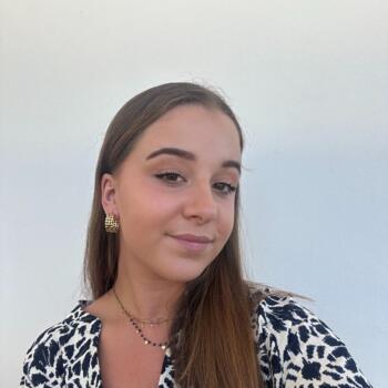 Babysitter in La Rochelle: Oriane