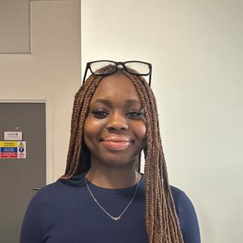 Baby-sitter in Feltham: Blessing