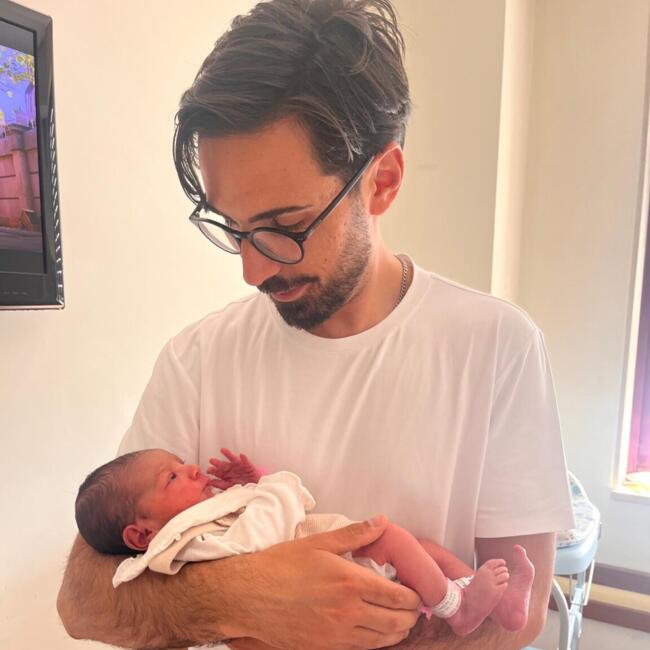 Trabalho de babysitting em Santa Maria da Feira: António