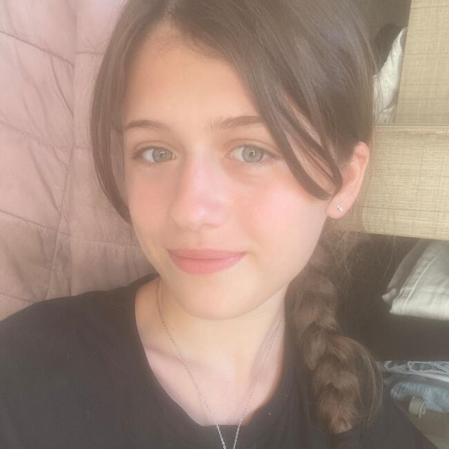 Babysitter in Douai: Alicia