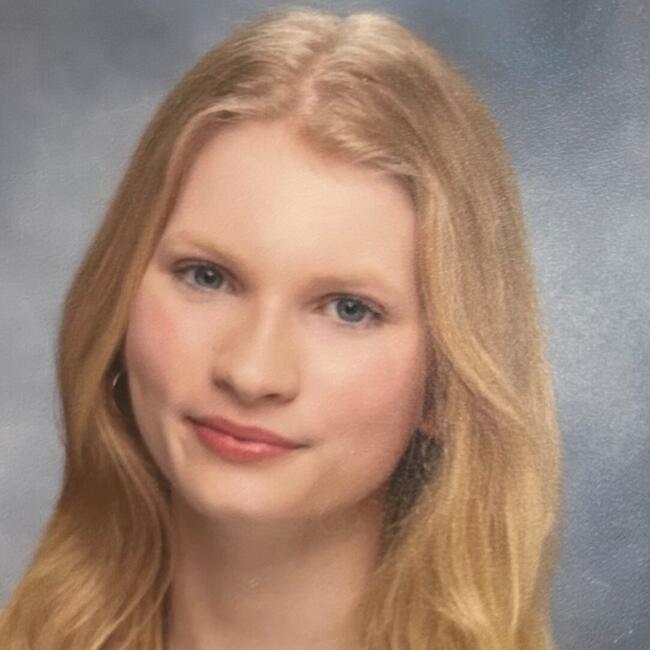 Babysitter in Branchburg Township: Julia