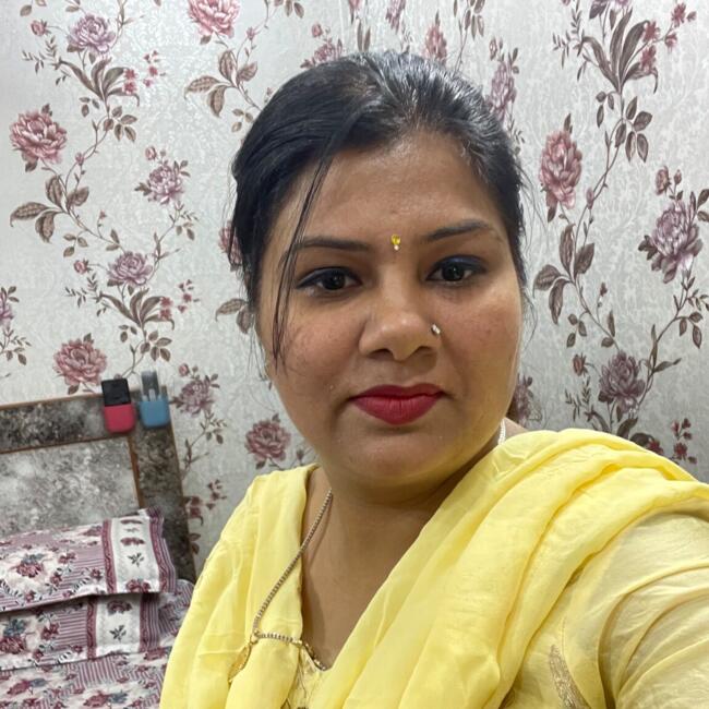 Babysitter in Delhi: Sonia