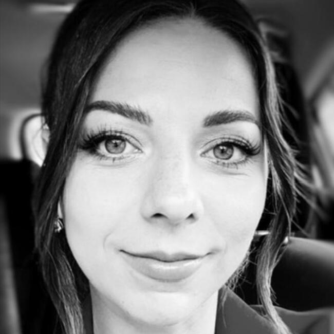 Babysitter in Vancouver: Claudia