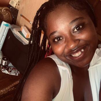 Babysitter in Mahikeng: Unathi