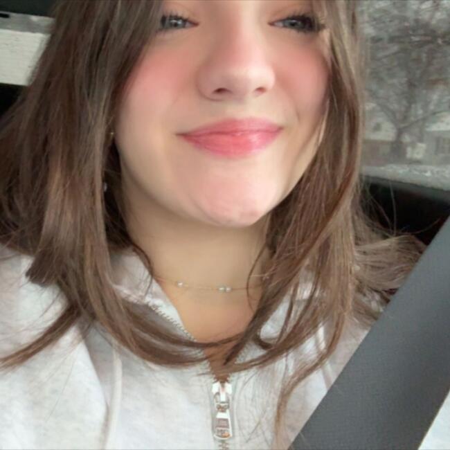 Babysitter in Cincinnati: Avery