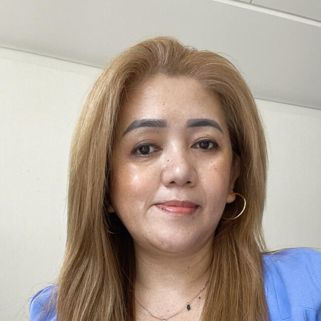 مربية أطفال في دبي: Michelle