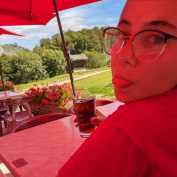 Babysitter in Leigné-les-Bois: Emma