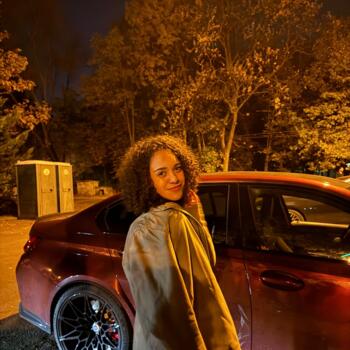 Babysitter in Bucharest: Hiba