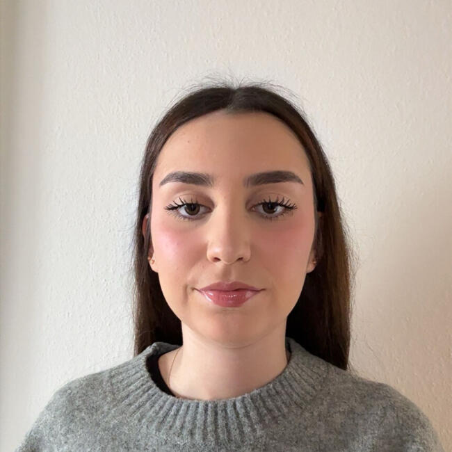 Babysitter in Pully: Yasmine