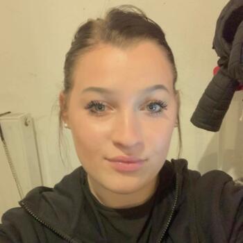 Babysitter in Gaillac: Claudia