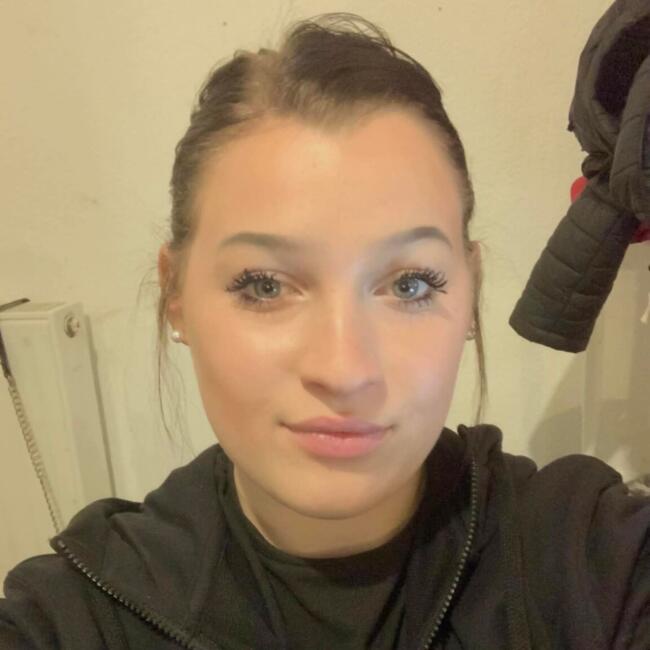 Babysitter in Gaillac: Claudia