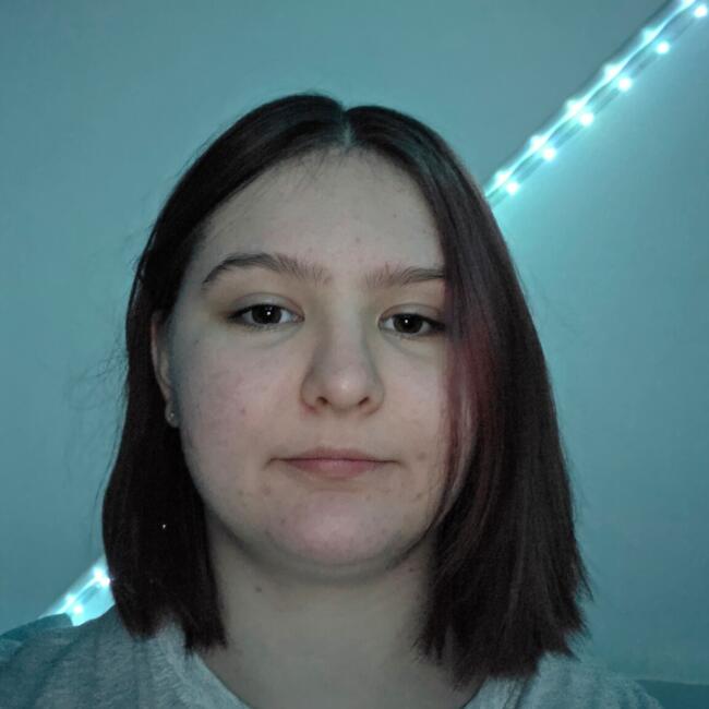 Babysitter in Doncaster: Julia