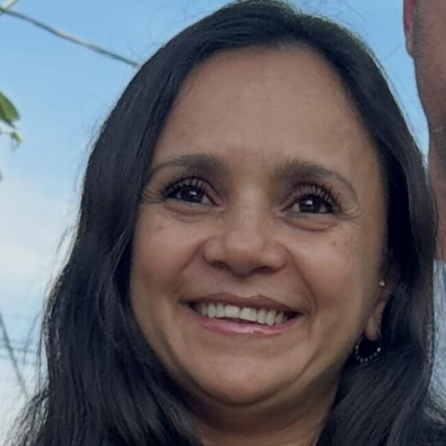 Babysitter in Praia Grande: Girleide