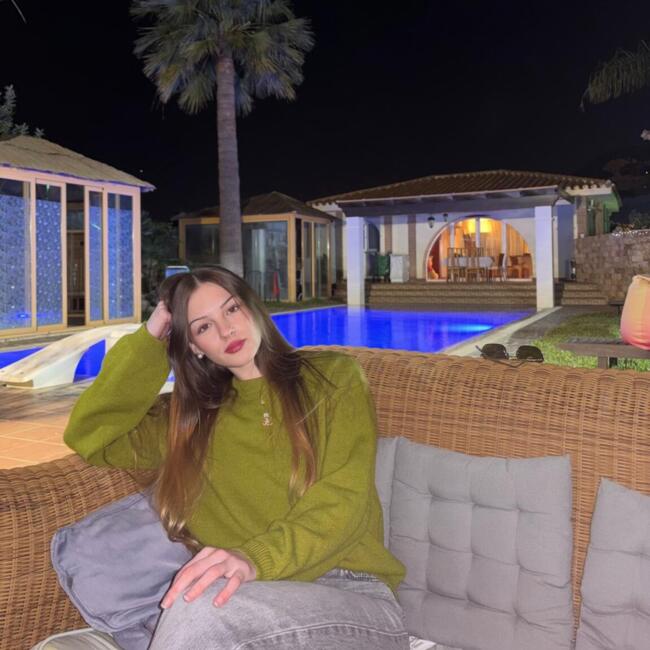 Nanny in Ponferrada: Yamila