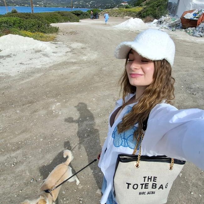 Babysitter in Kallithéa (Αττική): Ρανια
