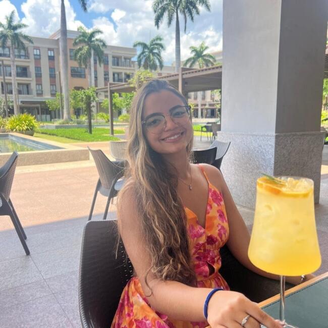 Babysitter in Senhora da Hora: Leticia