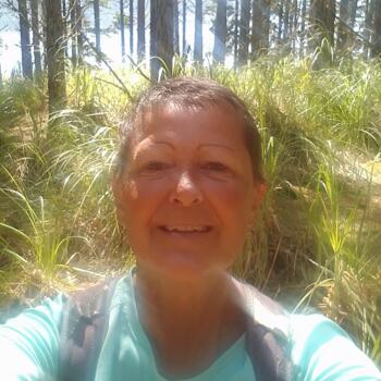 Nanny in Otaua: Tania