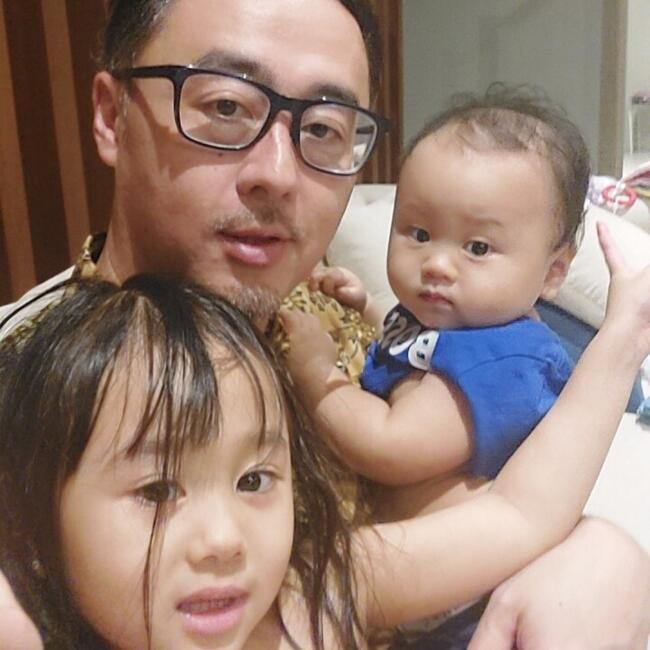 Lowongan pekerjaan babysitting di Jakarta: Yasuto