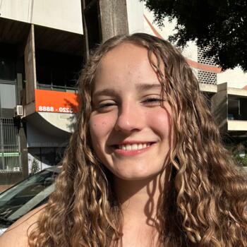Babysitter in Cascavel: Leticia