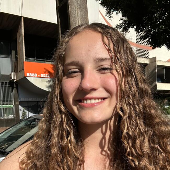 Babysitter in Cascavel: Leticia