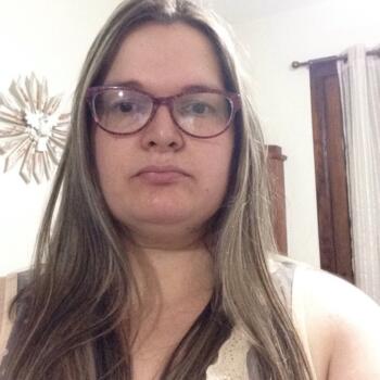 Babysitter in São Leopoldo: Virginia
