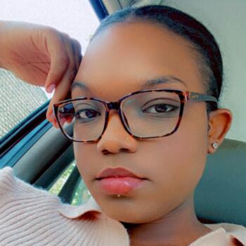 Babysitter in Mouroux: Stelly