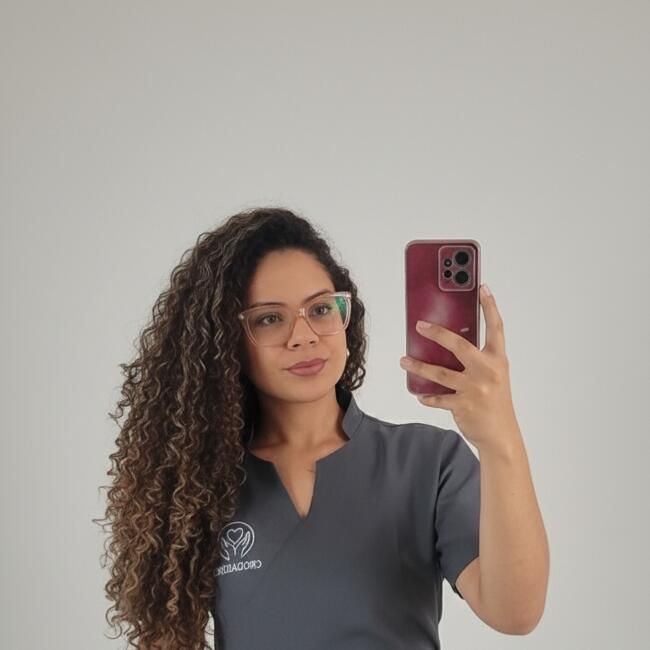 Babysitter in Vitória: Aline