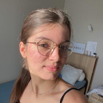 Babysitter in Mont-de-Marsan: Manon