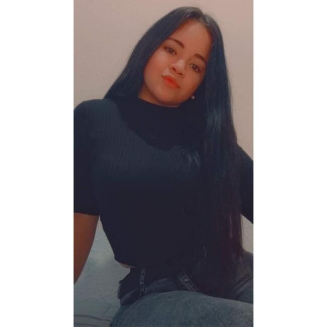 Trabajo de canguro en Manises: Angie camila