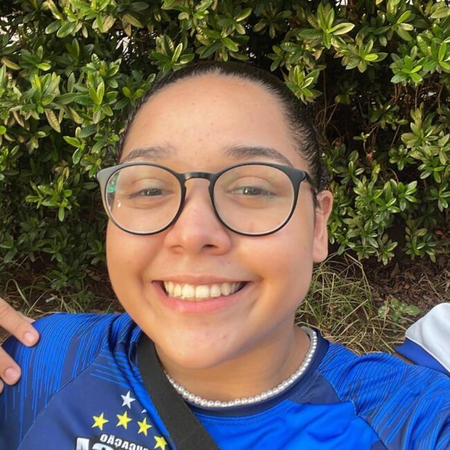 Emprego de babá em Cuiabá: Giovanna