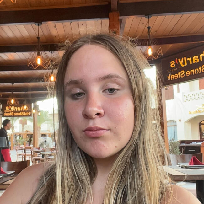 Babysitter in Brügge: Georgina